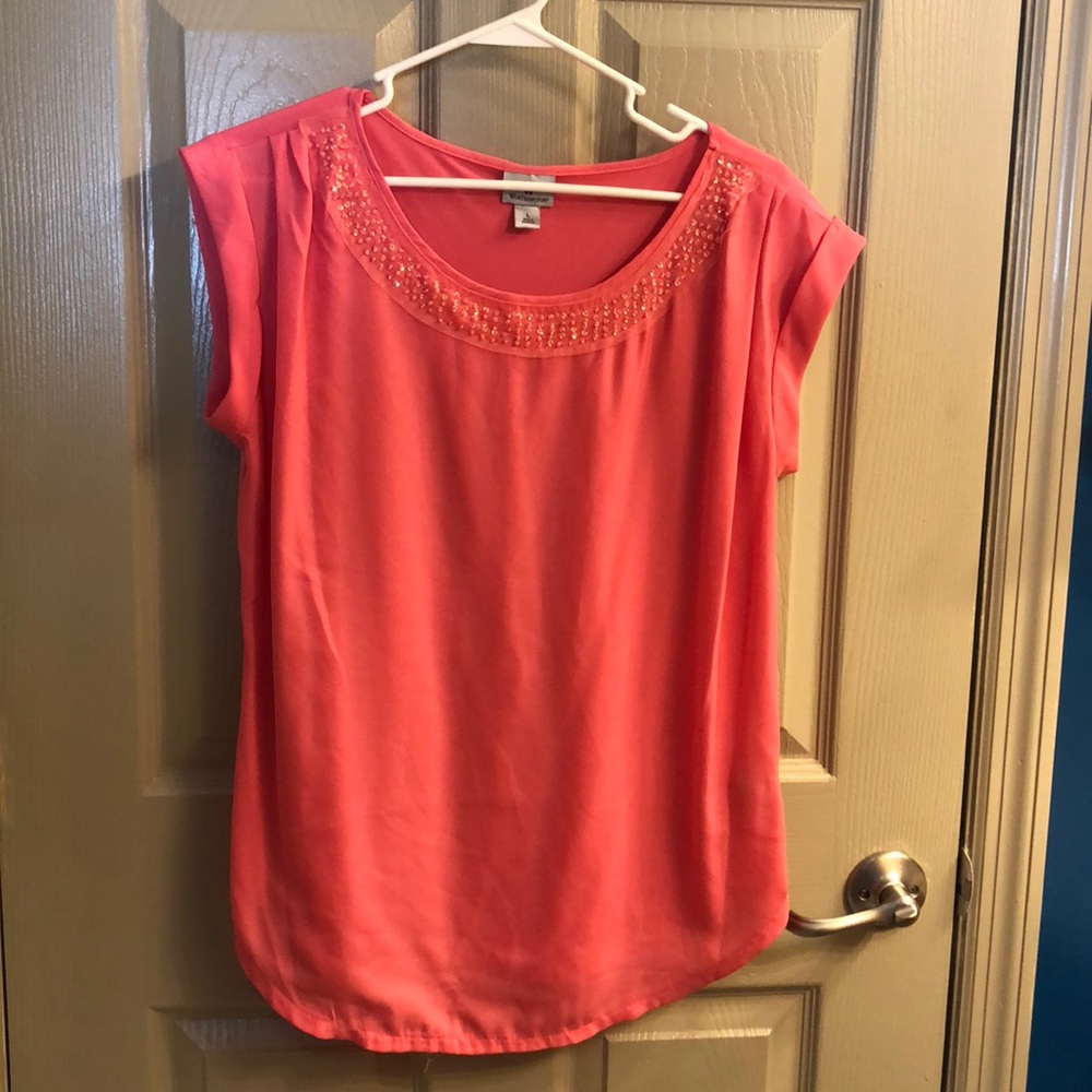 Peach/Pink colored light top